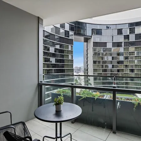 Designer 2 Bed In Queens Wharf Riverfront Cbd Gem *