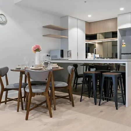 Designer 2 Bed In Queens Wharf Riverfront Cbd Gem Apartment *