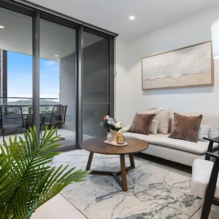 Designer 2 Bed In Queens Wharf Riverfront Cbd Gem Apartment Brisbane