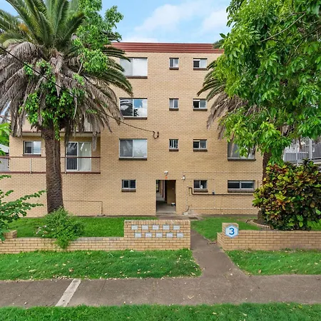 Apartment Cozy Near Gabba W Ac, Free Laundry & Q Bed Brisbane