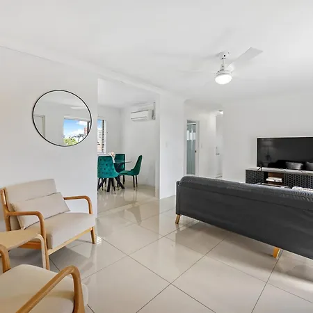 Spacious 2brm Close To Gabba With Parking & Wifi Apartment *