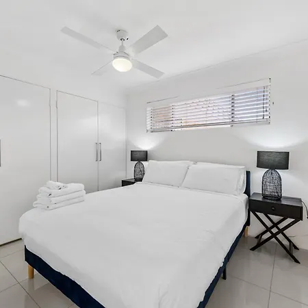 Spacious 2brm Close To Gabba With Parking & Wifi Apartment Brisbane