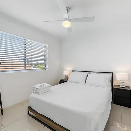 Spacious 2brm Close To Gabba With Parking & Wifi