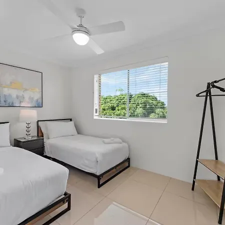 Lovely 3brm Near Gabba With Free Parking & Wifi Apartment
