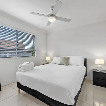 Apartment Stylish 2brm Near Gabba With Free Parking & Wifi