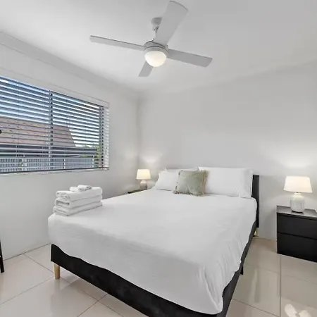 Stylish 2brm Close To Gabba With Parking & Wifi