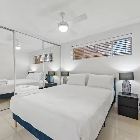 Stylish 2brm Close To Gabba With Parking & Wifi