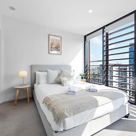 Stunning Mountain Views & Brisbane's Location *