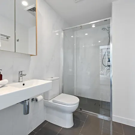 Stunning Mountain Views & Brisbane's Location Brisbane