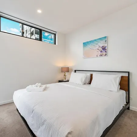 Stunning Views, King Beds, Gym, Pool, Parking Brisbane