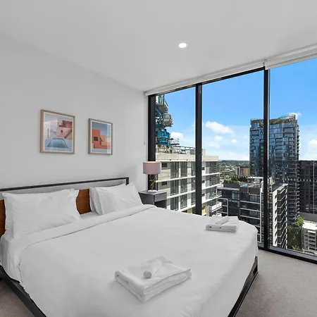 King Bed, Mountain Views & Southbank Location Apartment Brisbane