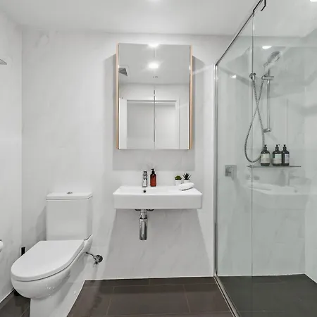 King Bed, Car Park And Gorgeous & River Views Apartment Brisbane