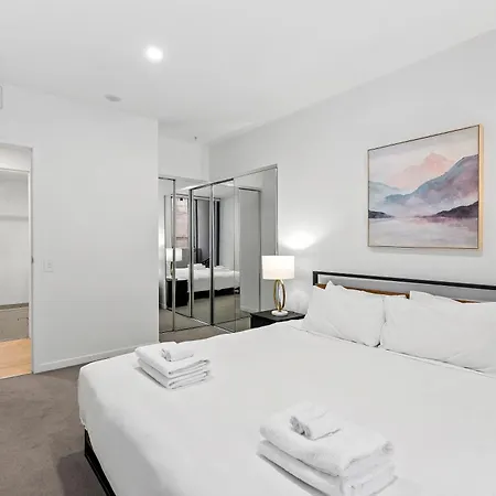 Apartment Stylish With King Bed, Gym, Pool