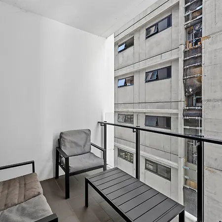 Apartment Stylish With King Bed, Gym, Pool *