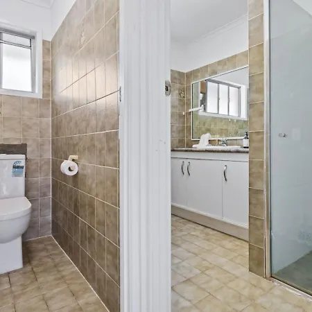 1mins To Pinelands Plaza 4br Chic Family Retreat Holiday home *