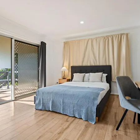 1mins To Pinelands Plaza 4br Chic Family Retreat * Brisbane