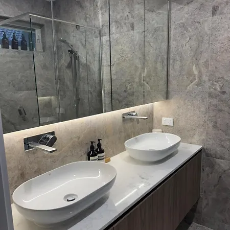 3br Penthouse Pvt Hot Tub Apartment *