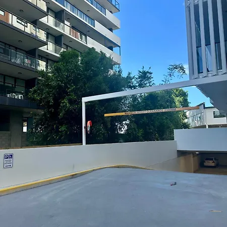New With River View & Parking