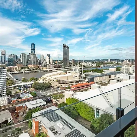 Apartment Spectacular Views Location, King Bed, Pool Brisbane