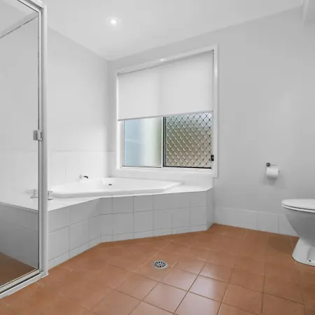 Peaceful And Convenient 4br Family Modern Retreat Holiday home Brisbane