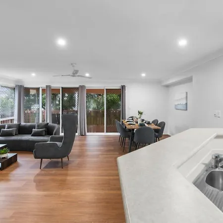 Peaceful And Convenient 4br Family Modern Retreat *