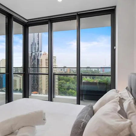 Apartment 1b Queens Wharf Riverside Living *