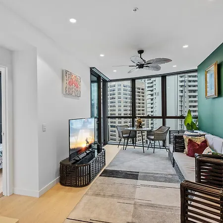 Queen's Wharf Apartment