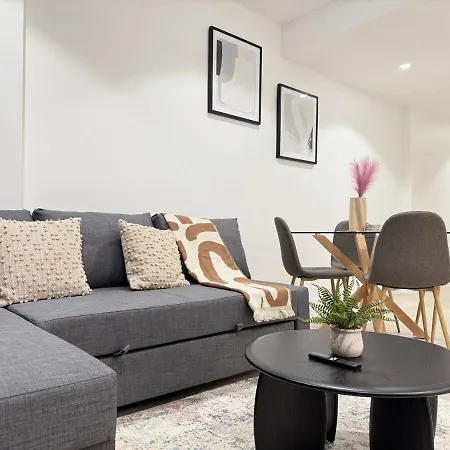 Serene 1bed Sofa Bed With Pool & River Views At Qwr