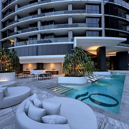 Cbd Queen Wharf With Views Pool And Gym Apartment Brisbane