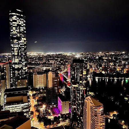 Cbd Queen Wharf With Views Pool And Gym *