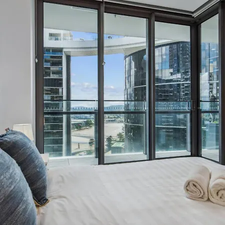 Apartment 1 Bedroom In Queens Wharf