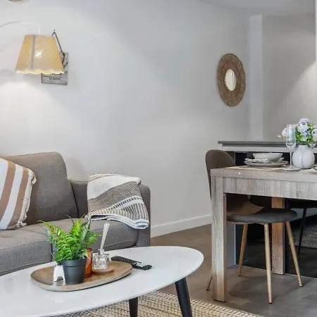 1 Bedroom In Queens Wharf Apartment