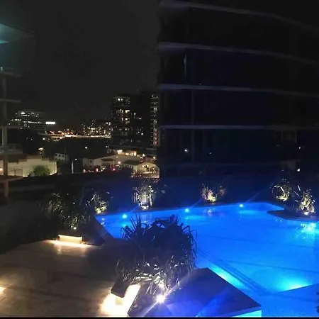 2b With Amazing Night Light Views Free Parking C19 Apartment