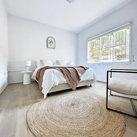 La Pague - Near Cbd - Parking - 2 Bedroom Retreat *