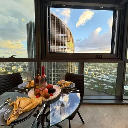 Apartment Luxury Casino Skyrise Haven 1bdr