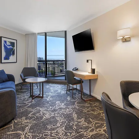 Grand Chancellor Hotel 5*