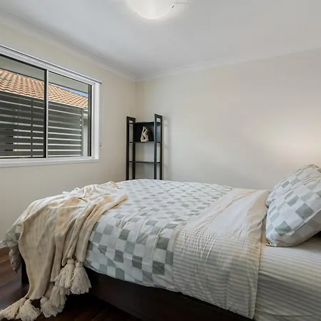5br Family - Ev Car Point At Home, 2 Master - Near Sunnybank, Qeii, Qsac And Griffith Uni *