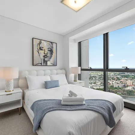 Stunning Sky With Endless Views, Pool & Parking