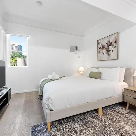 Apartment Modern And Comfy - Short Walk To Hospital