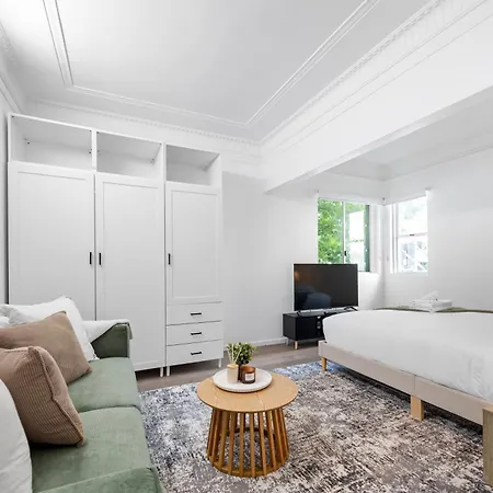 Modern And Comfy - Short Walk To Hospital Apartment Brisbane