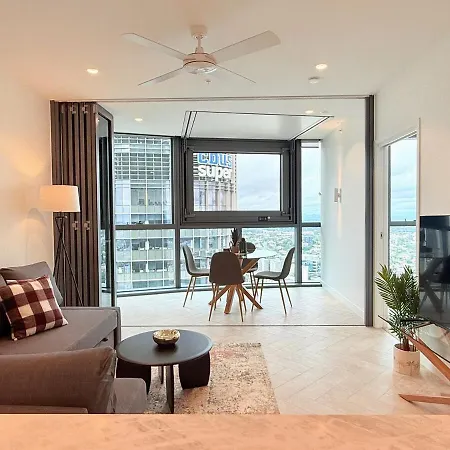 Apartment Chic 1 Bed And Sofa Bed With Views And Pool At Qwr Brisbane