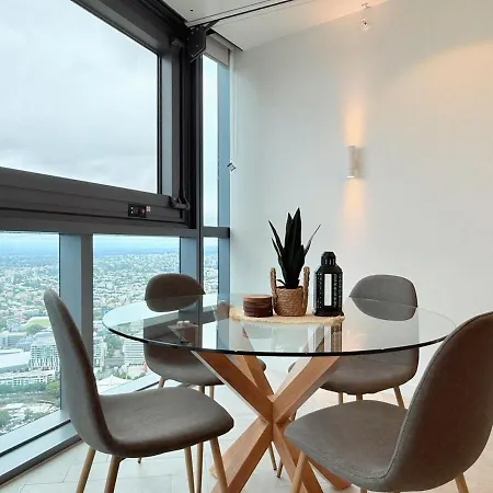 Apartment Chic 1 Bed And Sofa Bed With Views And Pool At Qwr Brisbane