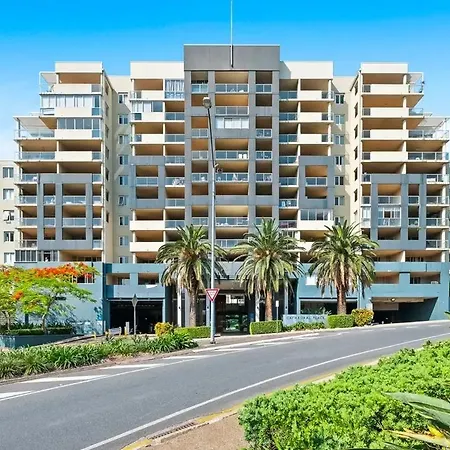 Cathedral Place Apartment *