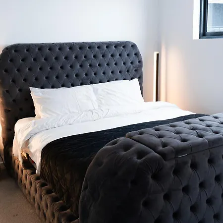 Apartment New With River View & Parking Brisbane