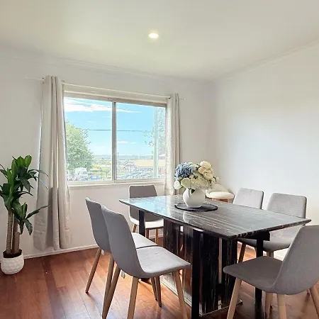 Family Comfort Modern 3br Retreat Villa *