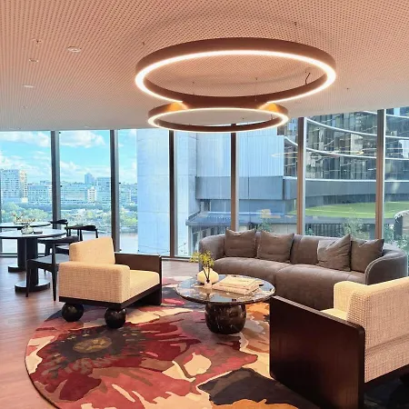 Apartment 1 Bed And Sofa Bed Riverfront Retreat With Pool At Qwr *