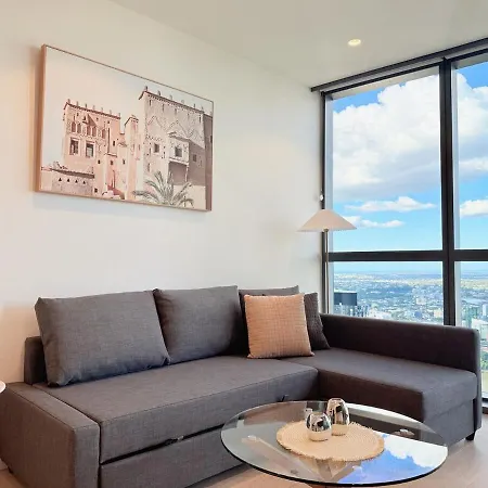 1 Bed And Sofa Bed Riverfront Retreat With Pool At Qwr Apartment