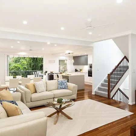 Holiday home Newly Finished With Modern Fittings And Open Spaces *