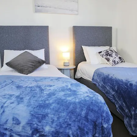 Modern 2br At A Prime Location With Balcony Apartment