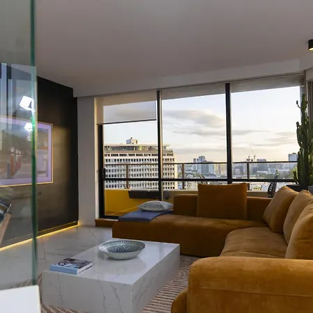Apartment Luxury 2br - Skyline Views - Free Parking